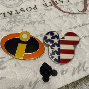 Disney Mickey Mouse Star Pin in Gold and Blue n the Incredibles pin